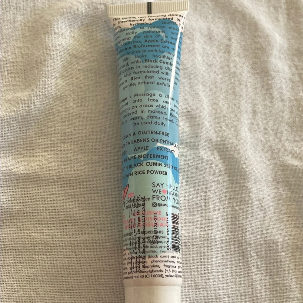 Skin Pristine Makeup Remover - Blue and White